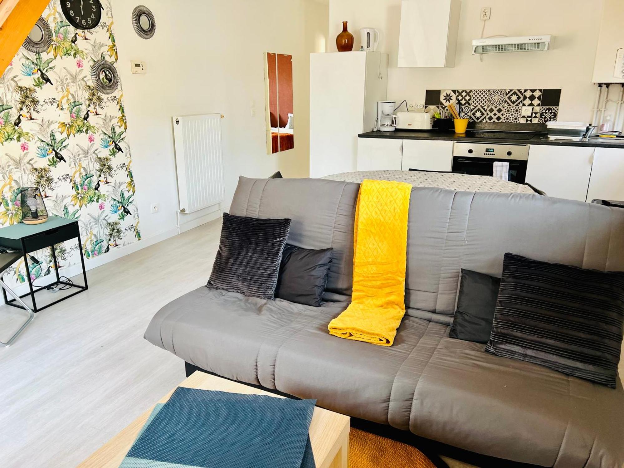 La Maisonnette Un Sejour A Part Longeville-les-Metz Luaran gambar