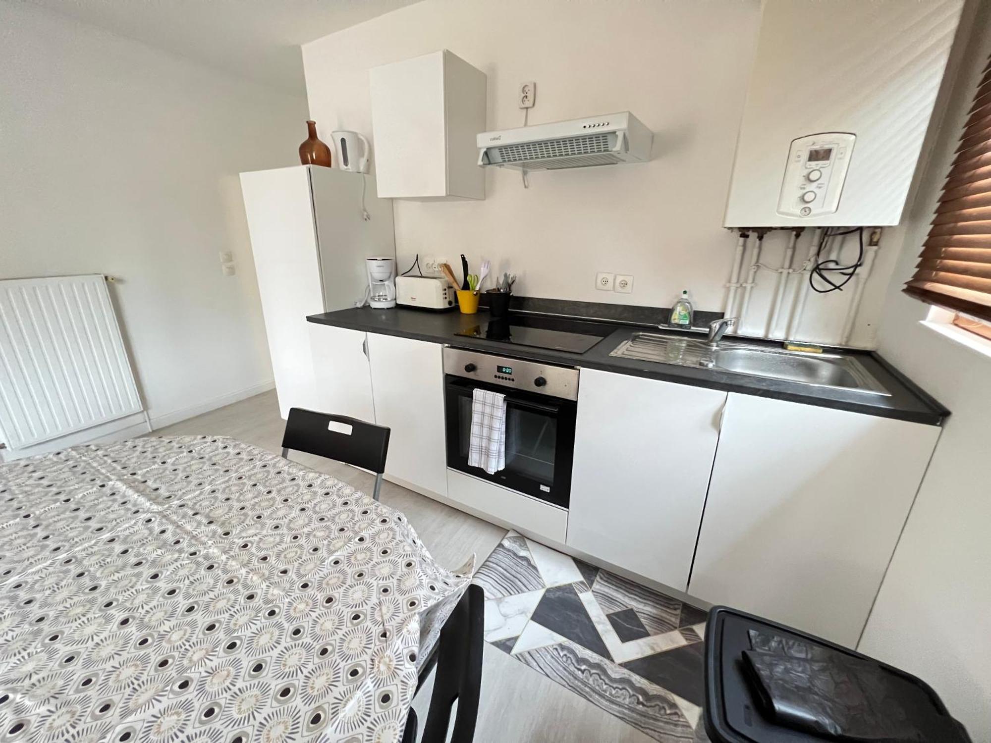 La Maisonnette Un Sejour A Part Longeville-les-Metz Luaran gambar