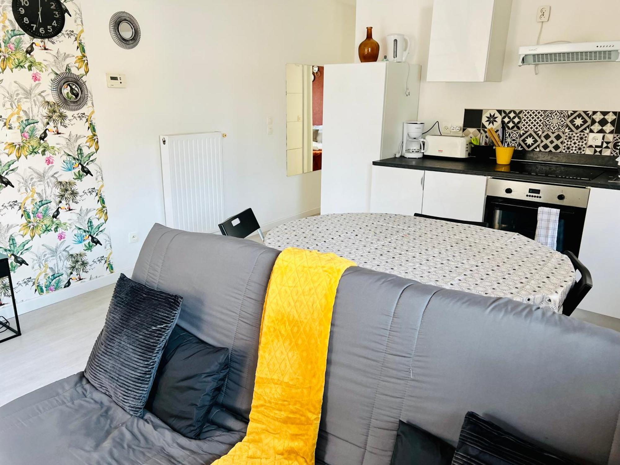 La Maisonnette Un Sejour A Part Longeville-les-Metz Luaran gambar