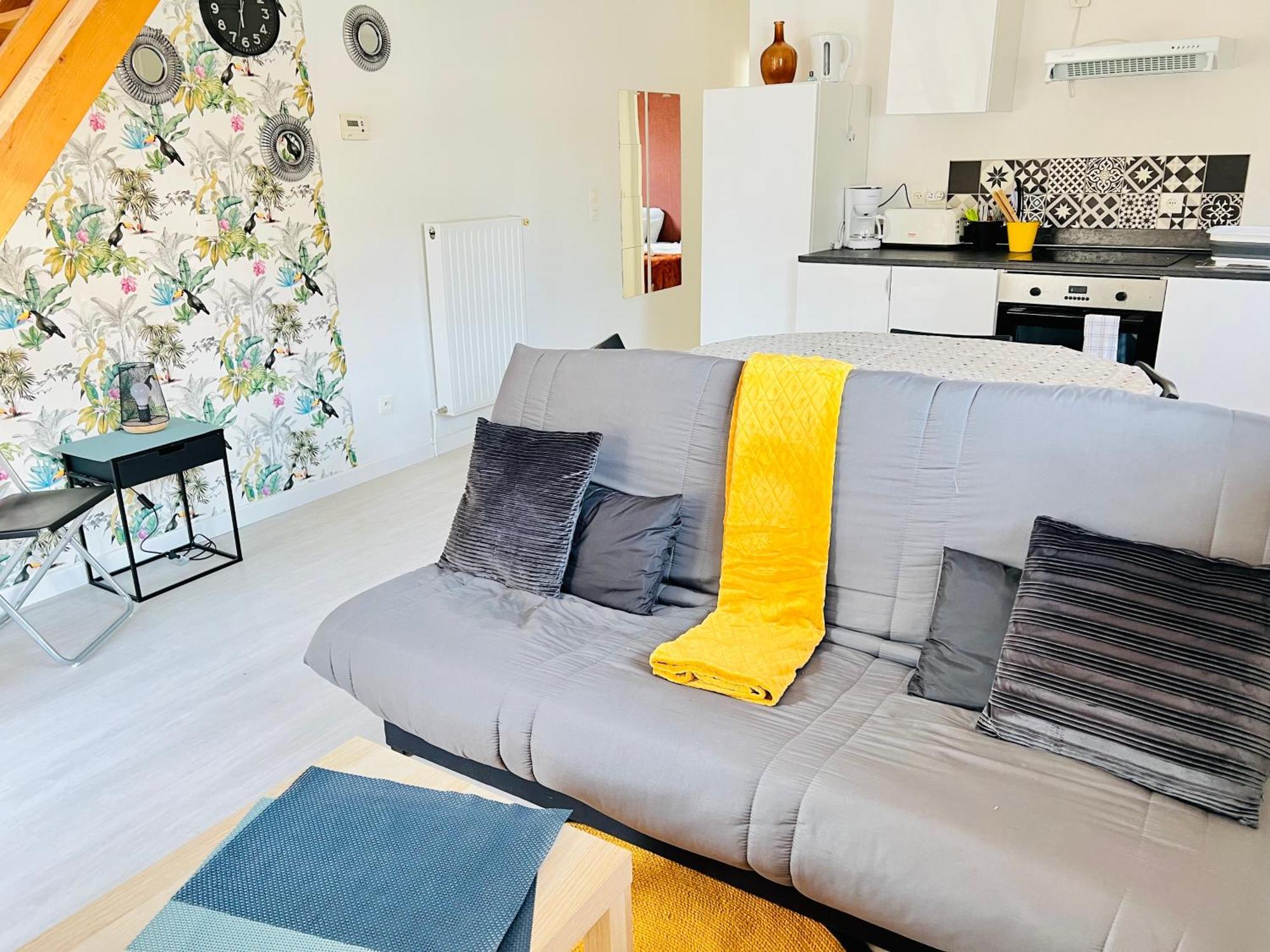 La Maisonnette Un Sejour A Part Longeville-les-Metz Luaran gambar